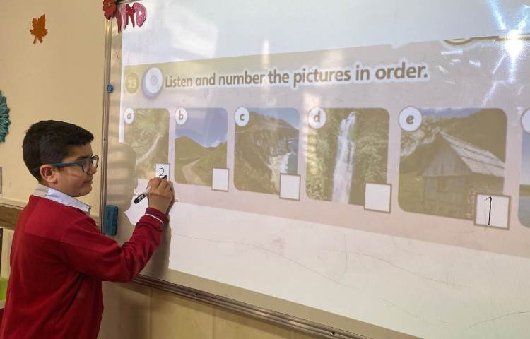 انجام فعالیت‌های کتاب Our Discovery Island 3 1