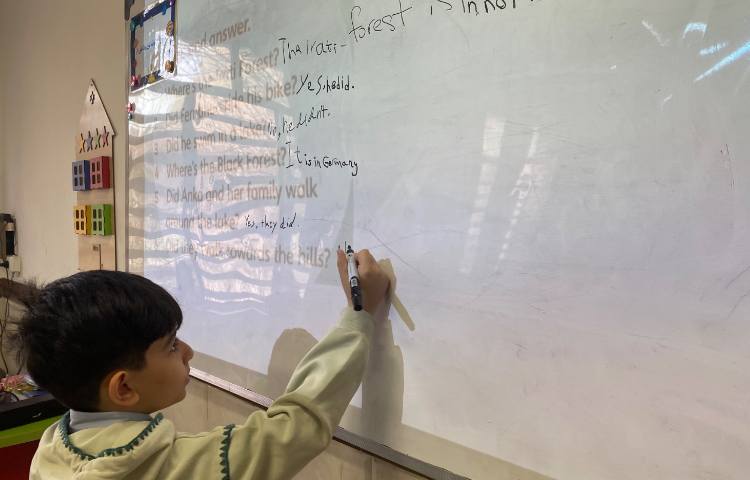 انجام فعالیت‌های کتاب Our Discovery Island 3 2