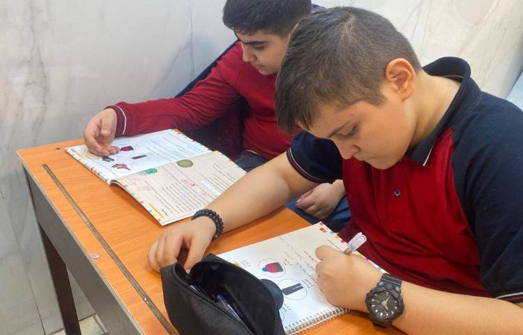 انجام فعالیت‌های کتاب Math 3