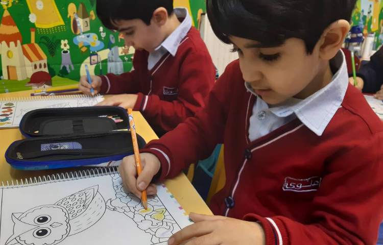 انجام فعالیت‌های کتاب Math 3