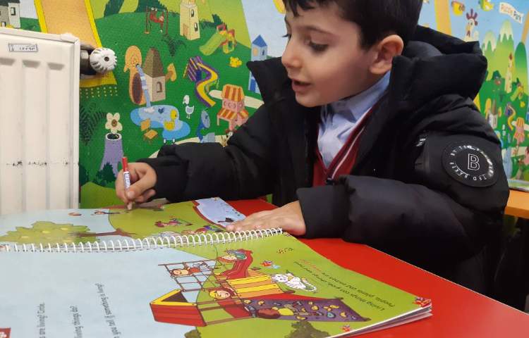 انجام فعالیت‌های کتاب Science 3