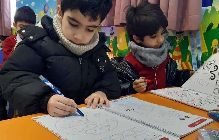 انجام فعالیت‌های کتاب Pencil Control 3