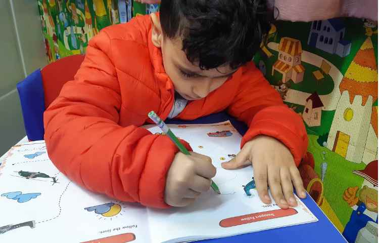 انجام فعالیت‌های کتاب Pencil Control 3