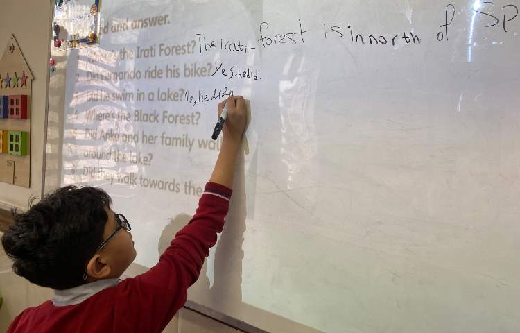 انجام فعالیت‌های کتاب Our Discovery Island 3