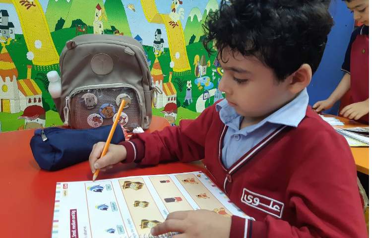 انجام فعالیت‌های کتاب Math 3