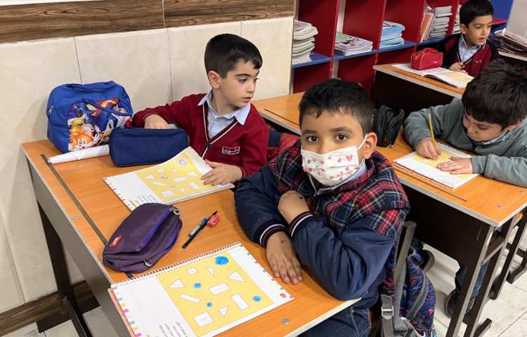 انجام فعالیت‌های کتاب Math 5