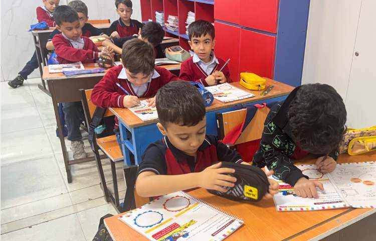 انجام فعالیت‌های کتاب Science