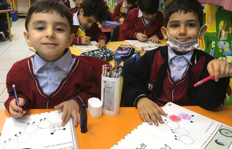 انجام فعالیت‌های کتاب Math