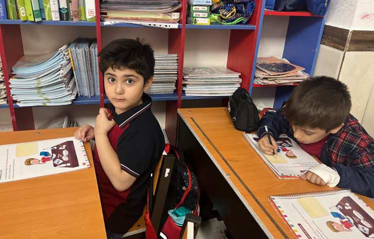 انجام فعالیت‌های کتاب Science