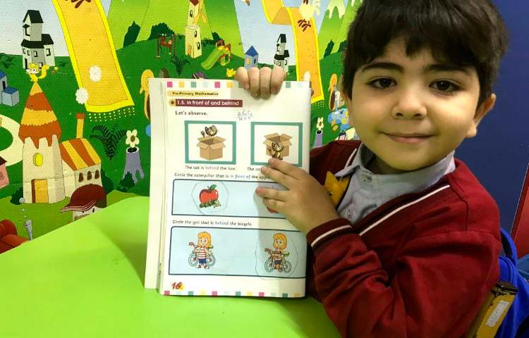 انجام فعالیت‌های کتاب Math