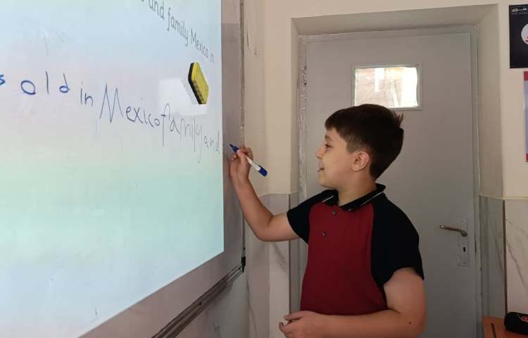 انجام فعالیت‌های کلاسی در زنگ General English 2