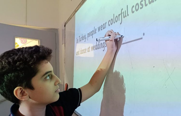 انجام فعالیت‌های کلاسی در زنگ General English 3