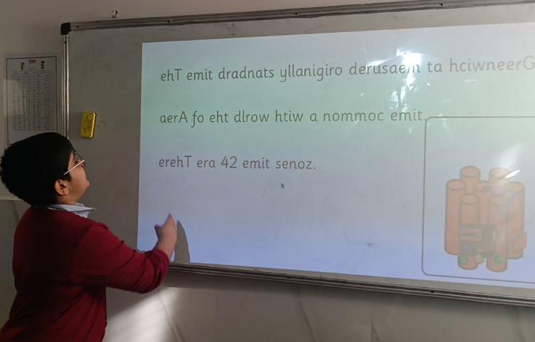 انجام فعالیت و تمرین مبحث Time Zones در زنگ Math 5