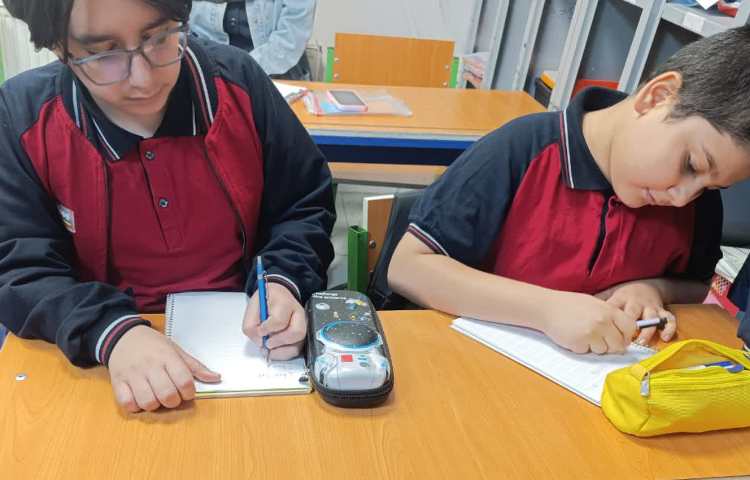 انجام فعالیت و تمرین گرمر Present Perfect در زنگ General English 2