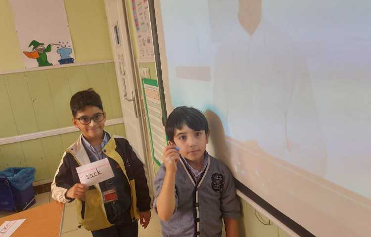 انجام فعالیت blend و action و writing به وسیله هوش مصنوعی 1