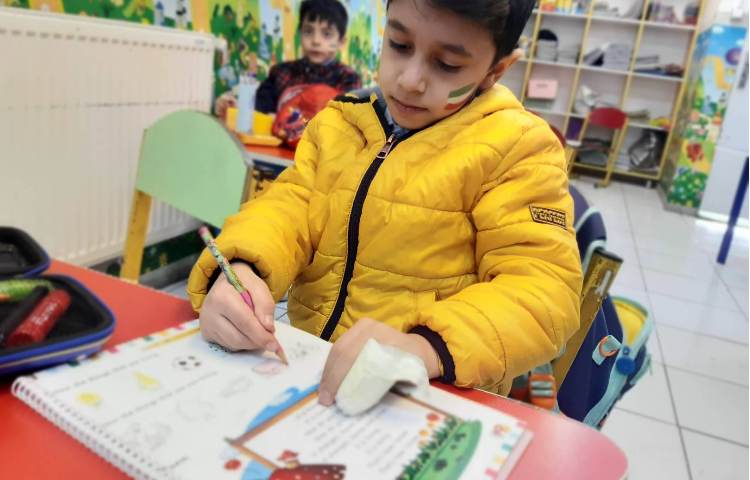 انجام فعالیت کتاب Science و همخوانی Twinkle