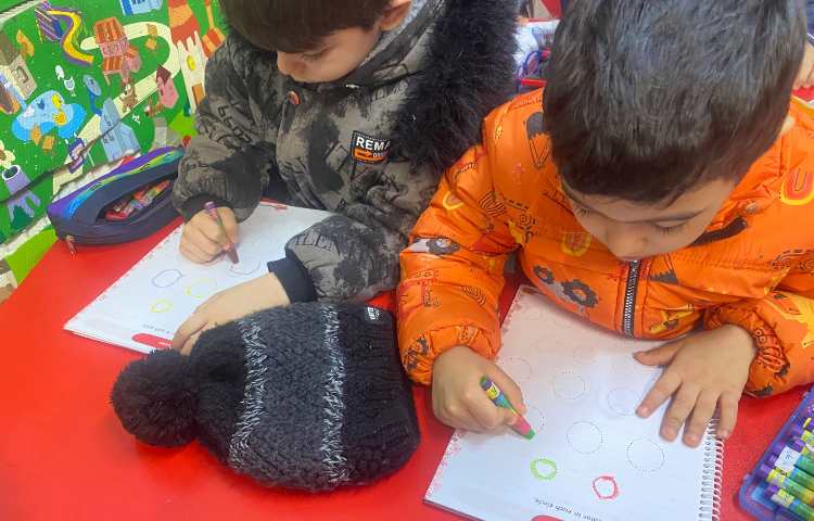 انجام فعالیت کتاب Pencil Control 3