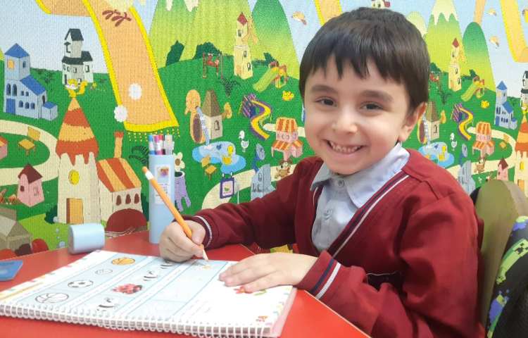 انجام فعالیت کتاب Math 4