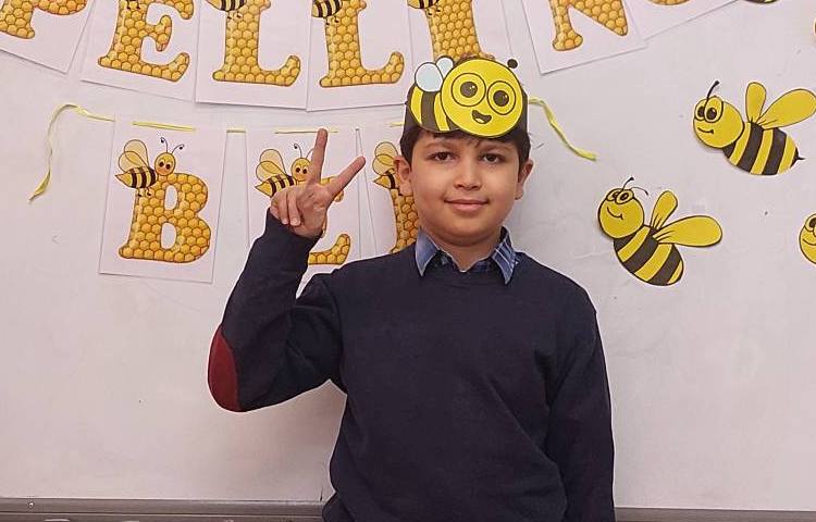 انجام مسابقات زبانی خلاق پایه دوم 26