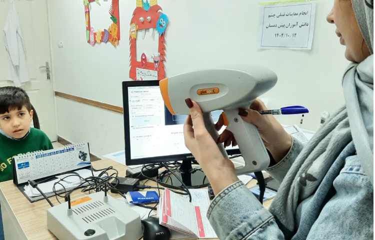 انجام معاینات تنبلی چشم دانش آموزان پیش دبستانی 4