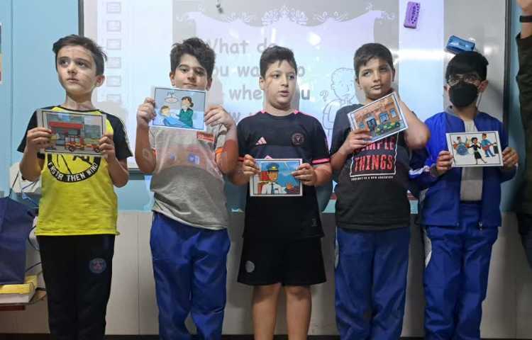 انجام مکالمه و بازی فلش کارت 4