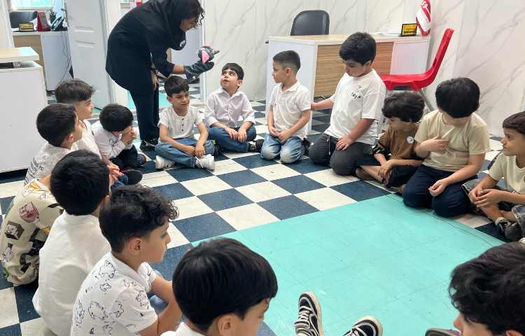 انجام مکالمه Hello.How are you 3