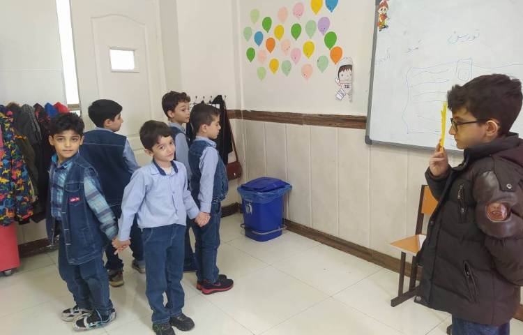 انجام نمایش روز و شب /زنگ علوم