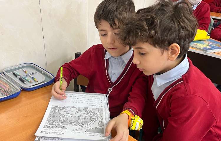 انجام و بررسی Activity Book در کلاس 1