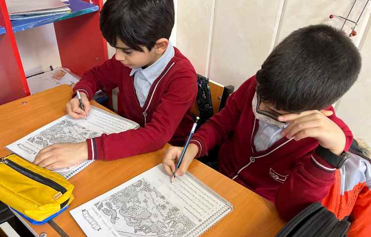 انجام و بررسی Activity Book در کلاس 4