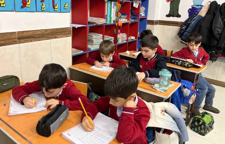 انجام و بررسی فعالیت‌های ALV Notebook 1