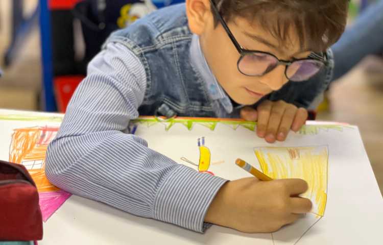 انجام و تکمیل کار نمایشگاه 12