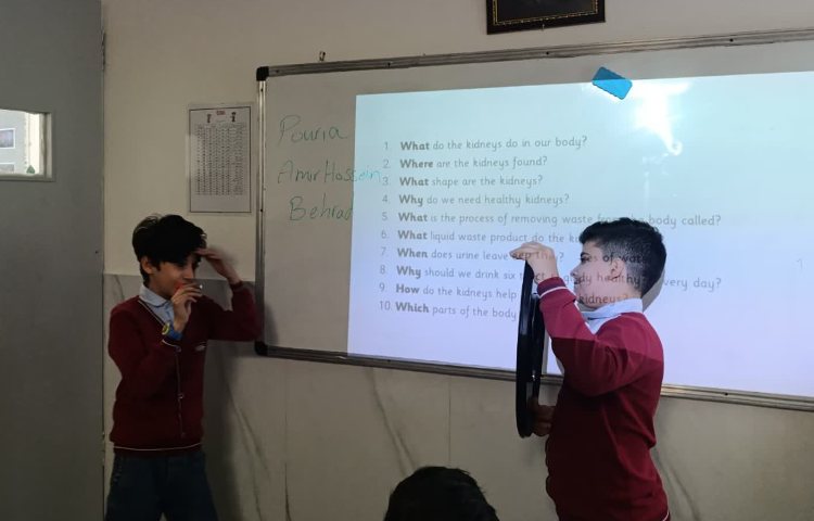 انجام پرسش و پاسخ همراه بازی در زنگ Science 2