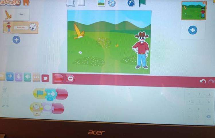 انجام پروژه شماره هشت اسکرچ جونیور سگ سخنگو 1