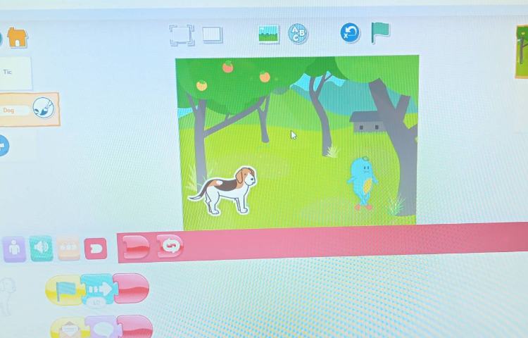 انجام پروژه شماره هشت اسکرچ جونیور سگ سخنگو 2