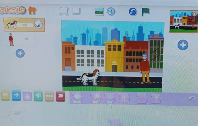 انجام پروژه شماره هشت اسکرچ جونیور سگ سخنگو 4