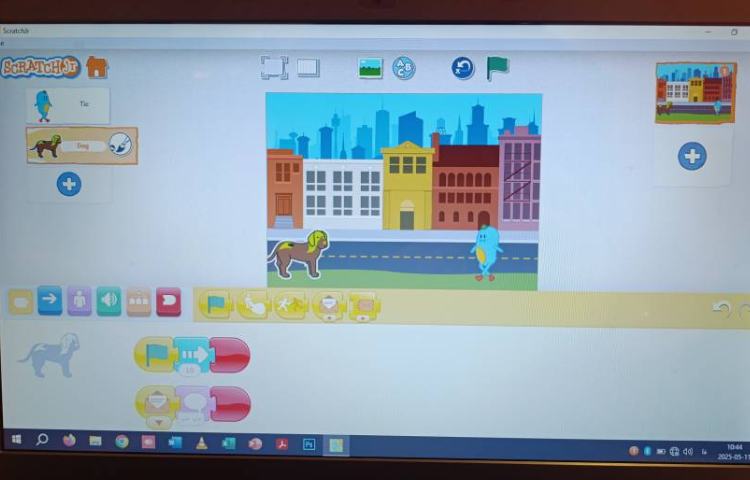 انجام پروژه شماره هشت اسکرچ جونیور سگ سخنگو