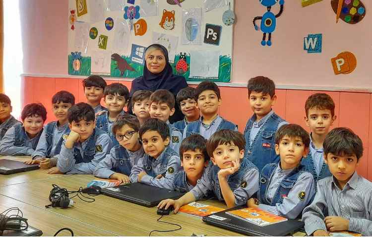 انجام پروژه شماره هشت و نه اسکرچ جونیور 3