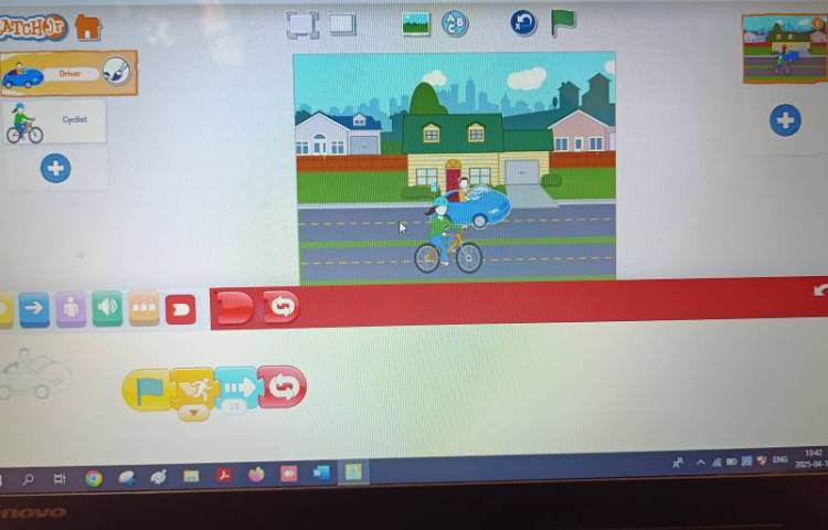 انجام پروژه شماره یک اسکرچ جونیور حرکت ماشین در خیابان