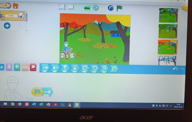 انجام پروژه های دو و چهار اسکرچ جونیور ( گردش ماه به دور زمین و چهارفصل ) 1