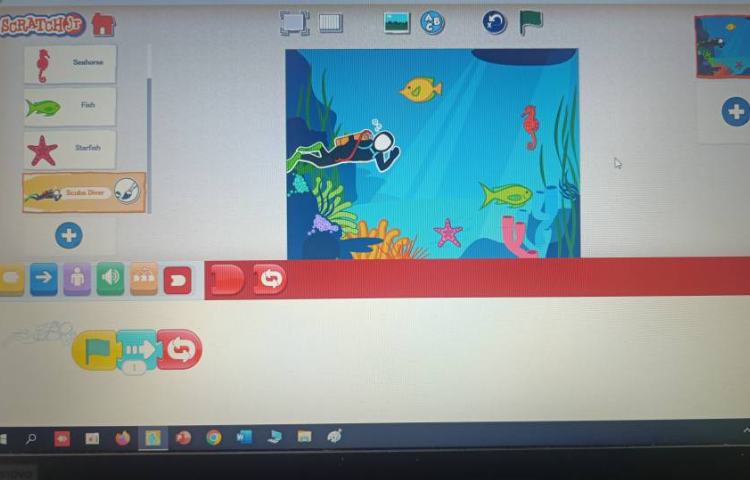 انجام پروژه های شماره شش و هشت اسکرچ جونیور چراغ راهنمایی و زیر دریا 4