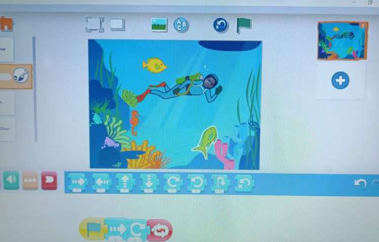 انجام پروژه های شماره شش و هشت اسکرچ جونیور چراغ راهنمایی و زیر دریا