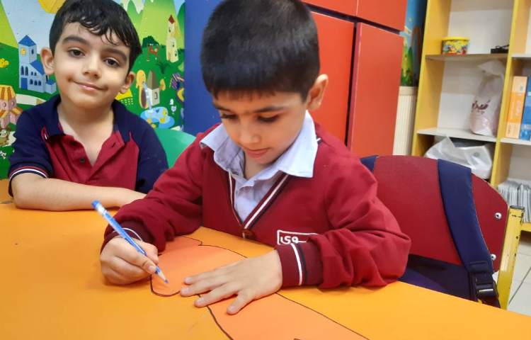 انجام پروژه‌ی کتاب Science 8