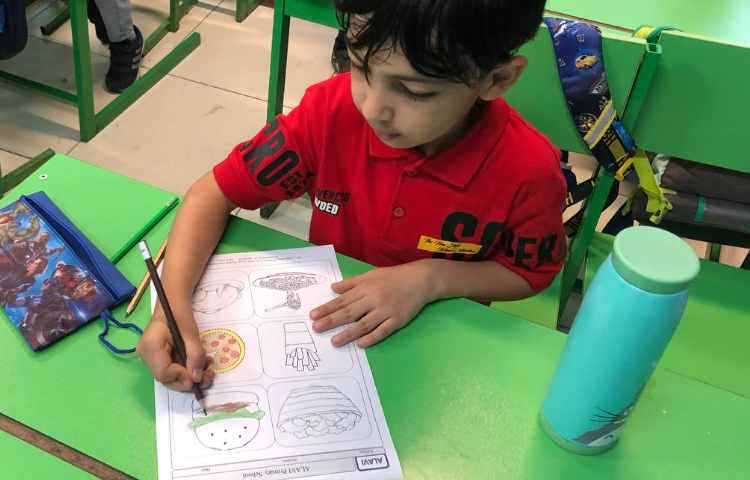 انجام کاربرگ با موضوع غذاها به زبان انگلیسی 2