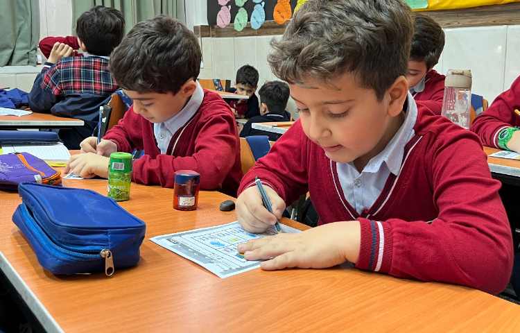 انجام کاربرگ مربوط به حالاتِ مواد-زنگ Science 3