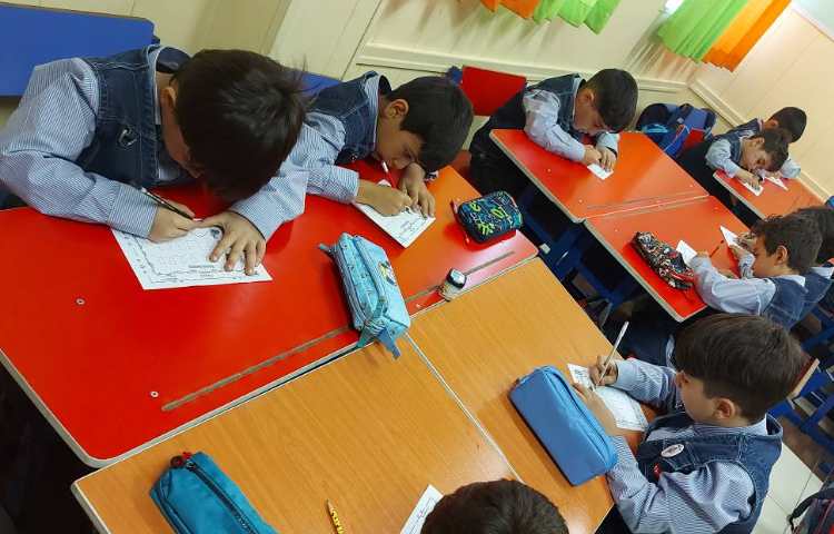 انجام کاربرگ و فعالیت دست ورزی گل پسرای عزیزم 2