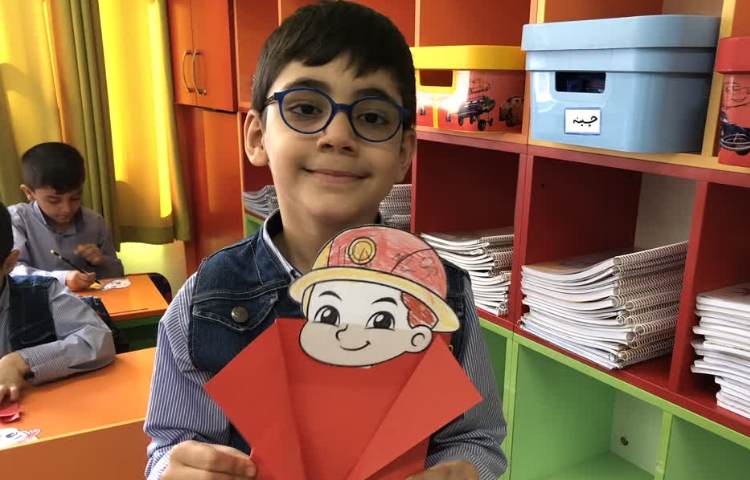 انجام کاردستی به مناسبت روز آتش نشان 6