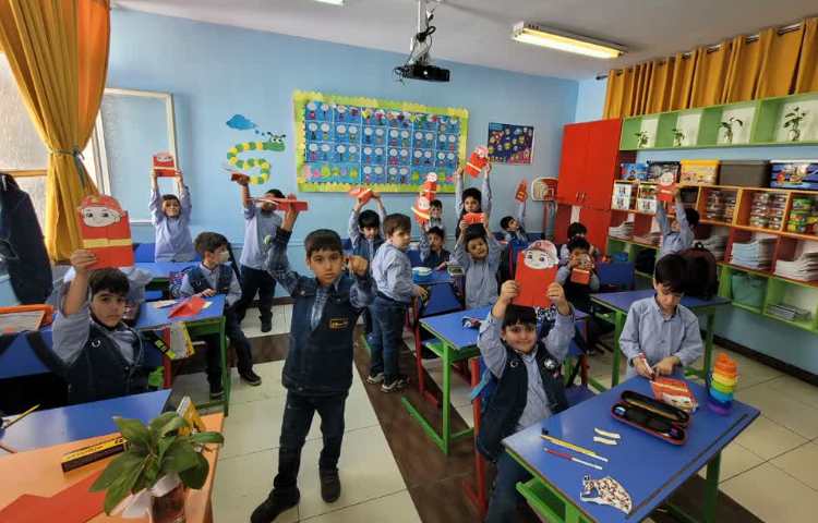 انجام کار دستی به مناسبت گرامیداشت روز آتش نشان 6