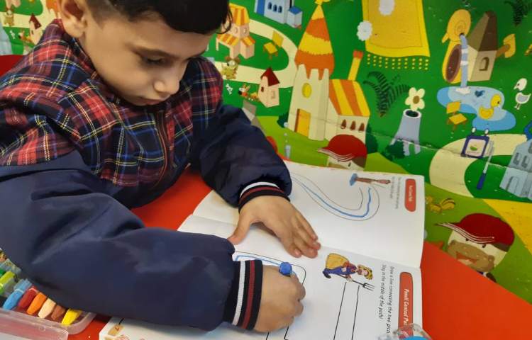 انجام کتاب Pencil Control 4