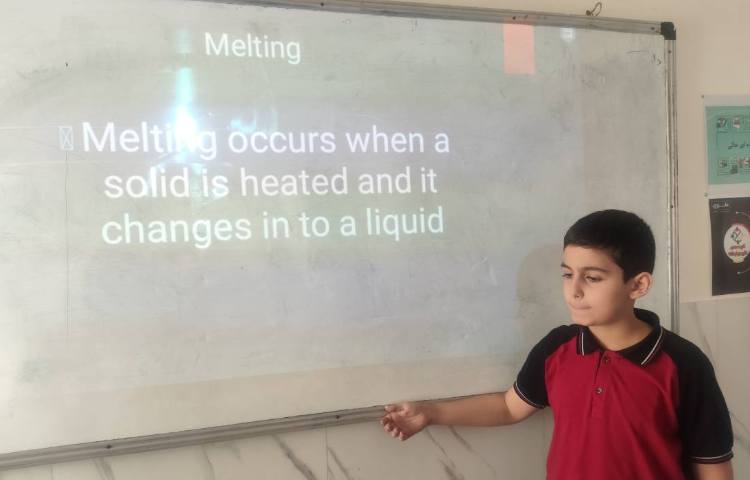 انجام کنفرانس علوم به زبان انگلیسی توسط دانش‌آموزان 2