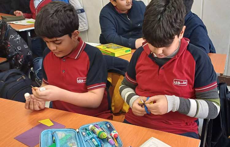 اندازه گیری زاویه های مثلث